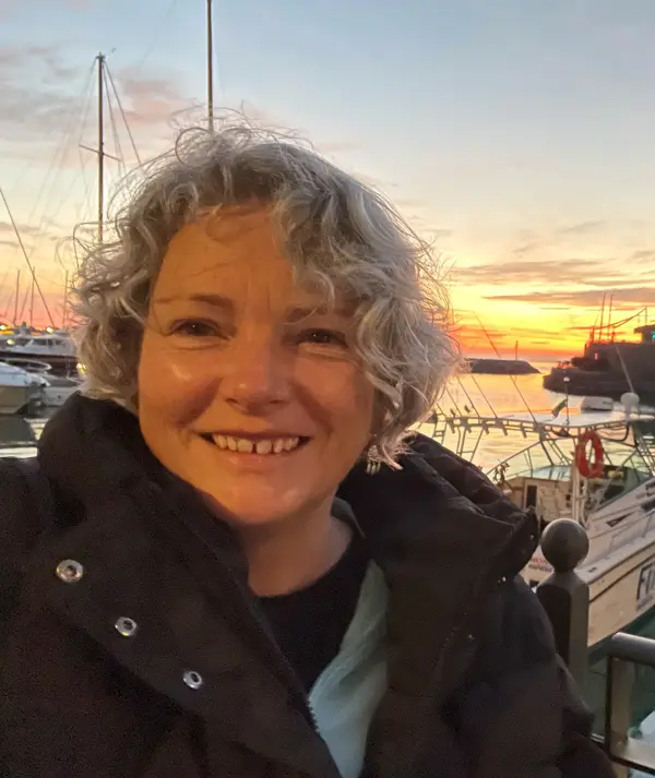 Julie Cross